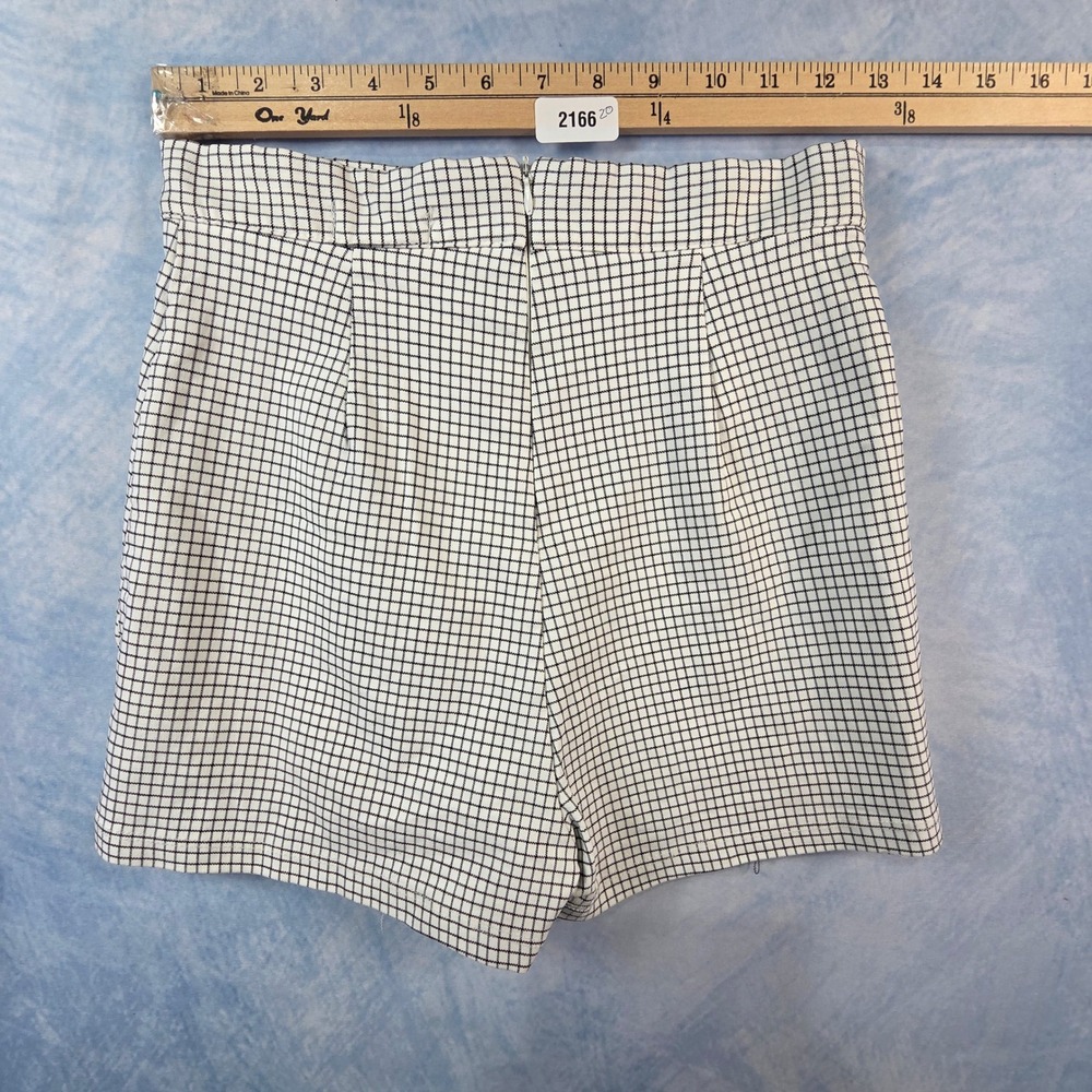 Altar'd State Womens Black White Grid Plaid Wrap Front Button Skort Size Small - Picture 5 of 6